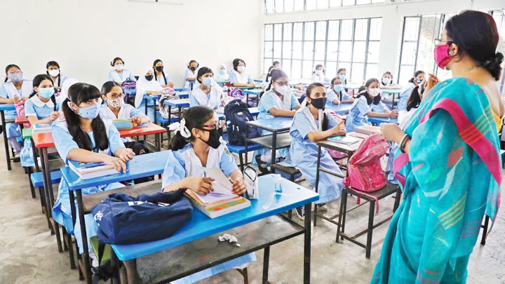 জ্বালানি সংকটে ৩ দিন অনলাইন, ৩ দিন সশরীরে ক্লাস হতে যাচ্ছে